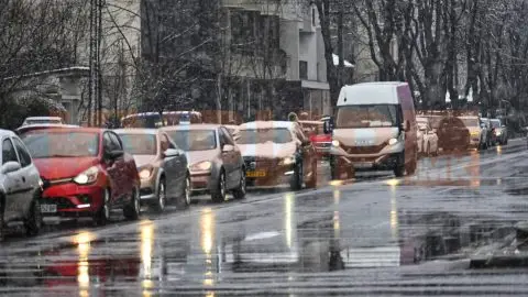 Последен извештај од 20:30: Сообраќај во зимски услови, сите патишта се проодни