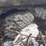 Затворен локалниот пат кон село Мренога бидејќи мостот е оштетен од надојдените води