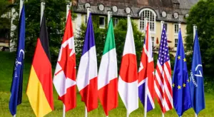 Франција го одложува самитот на Г7 поради UFC борба на роденденот на Трамп