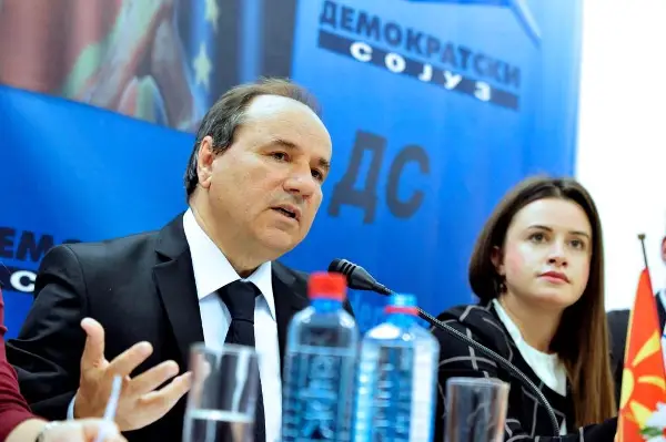 Демократскиот сојуз бара една изборна единица, реформи на судскиот систем преку уставни измени и укинување на Техничка влада