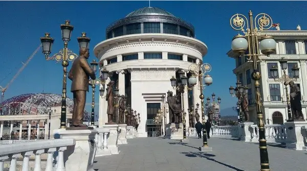 18- годишникот кој прегази жена во Капиштец избегал со татко му преку Табановце, му помогнале маж и жена 