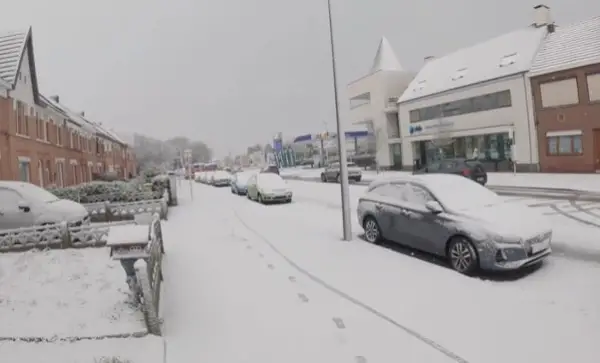 ВИДЕО: Белгија под снег, мраз и жолт метеоаларм
