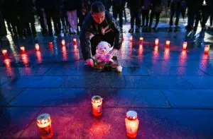 Кочани оддаде почит за жртвите од Кран Монтана