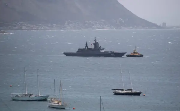 Русија, Иран и Кина заедно на поморска воена вежба- се вика „Желба за мир“