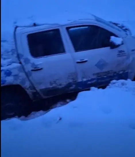 ВИДЕО: Спасувачка акција на МВР, спасени се двајца вработени на А1 кај Лазарополе