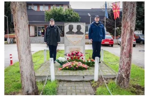 Тошковски: Македонија не ги заборава своите херои-полициските службеници пред 26 години во Арачиново беа убиени во заседа