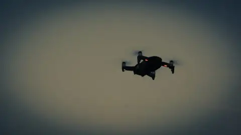 Аеродромот во Осло затвори една писта поради забележан дрон