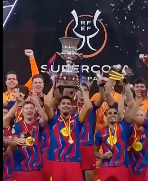 🎥 БАРСЕЛОНА ГО ПОБЕДИ РЕАЛ СО 3:2 По 16. пат го освои Суперкупот на Шпанија