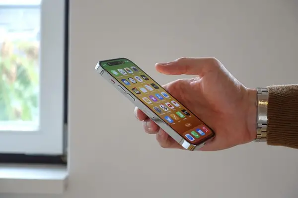 Македонскиот пазар добива нов мобилен играч: „Оне Македонија“