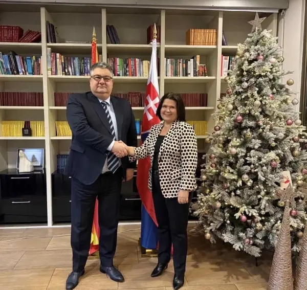 Минчев на средба со амбасадорката на Република Словачка