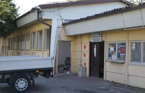 Темелно се реконструира месната заедница во Драчево