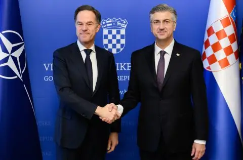 ТРАМП ГО ПРАВИ „ВИСТИНСКОТО“ ВО НАТО За Руте е најважно Арктикот да остане безбеден