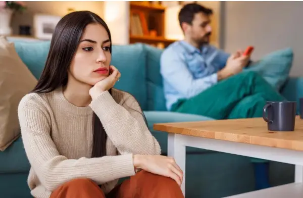  Несреќни, но заробени: 7 причини зошто жените остануваат во лоши бракови