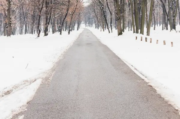 Бетон што сам се загрева - ги топи снегот и мразот без употреба на сол