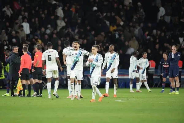 (Видео) „Помалиот“ клуб од Париз го елиминира ПСЖ од Купот на Франција