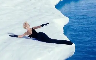 Висока мода на мразот на Гренланд: 39 години подоцна