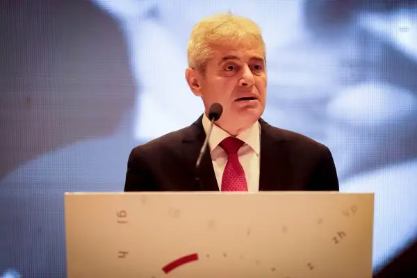 Ахмети утре ќе оди на лидерската средба кај Мицкоски