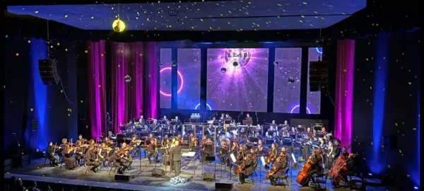 Најголемите диско хитови донесоа еуфорија и шизење во МОБ