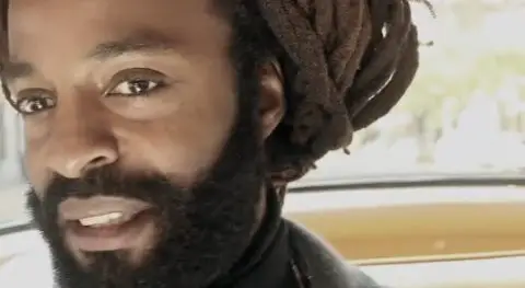 Американскиот музичар номиниран за Греми, пронајден мртов во својот дом