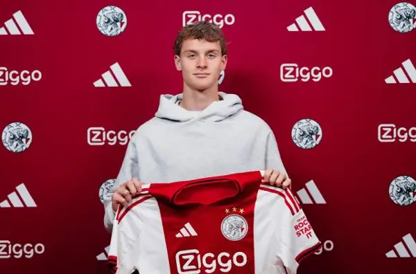 Ибрахимовиќ потпиша за Ајакс