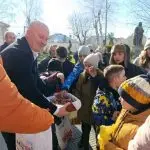 Маскираните Василичари денес го раздвижија Новаци