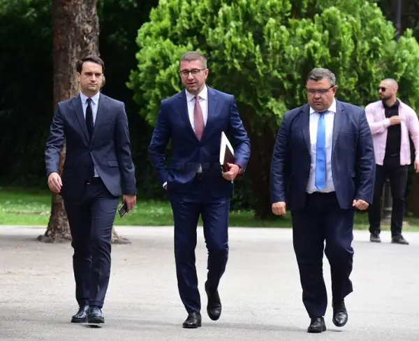 САМО ФИЛИПЧЕ НЕ ДОАЃА: Лидерска средба на иницијатива на Мицкоски за реформските закони и за укинување на техничката влада