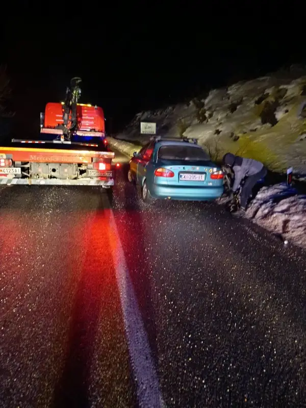 Хаос на патиштата кон Маврово и Попова Шапка: СВР Тетово воведува строги мерки и „пајак“ служби