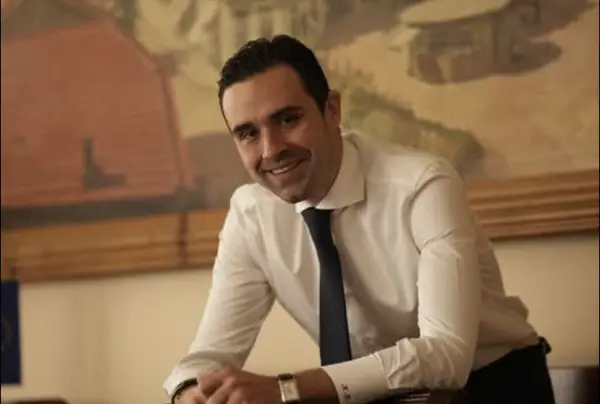 Костадин Костадинов го одмрзнува членството во СДСМ