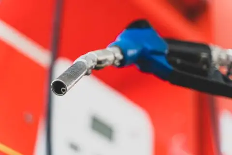 Од полноќ поскап бензин