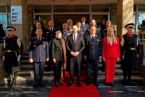 Амбасада на САД по прошталната средба на Агелер со министерот за одбрана Владо Мисајловски: Силна одбранбена соработка меѓу САД и Македонија