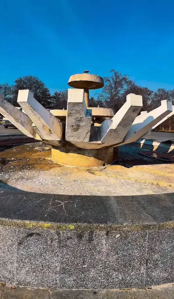 (ВИДЕО) Започната целосна реконструкција на фонтаната „Лотос“ - Ѓорѓиевски најави дека повторно ќе го добие својот сјај!