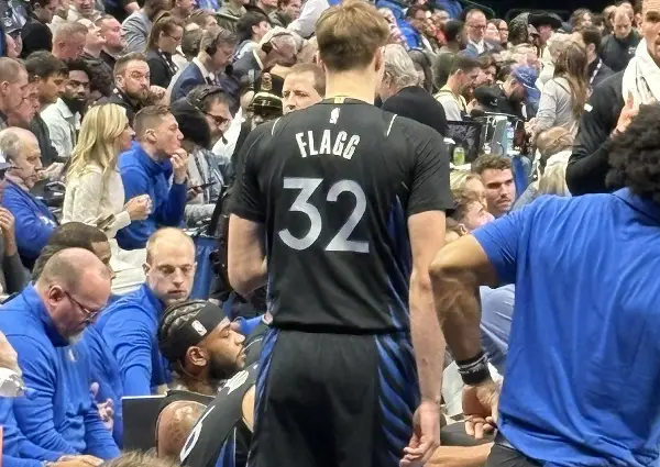 (Видео) Далас загуби од Денвер и остана без Купер Флег