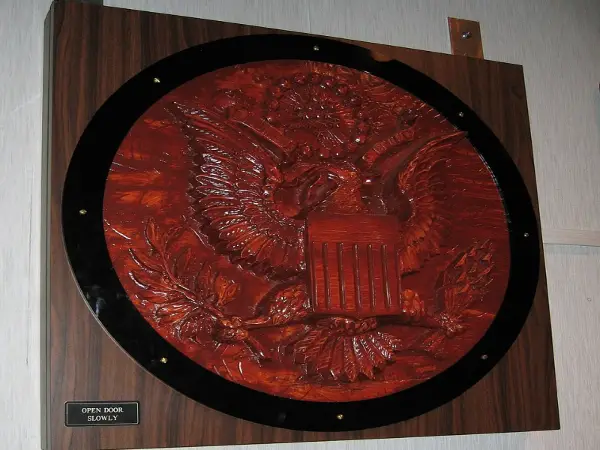 Како уметнички подарок од Москва со години тајно ја прислушувал американската дипломатија?