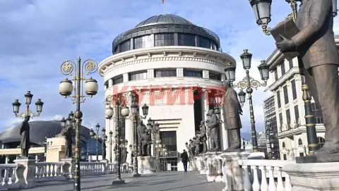 Голема полициска акција во тек – се апсат осомничени за милионска даночна измама