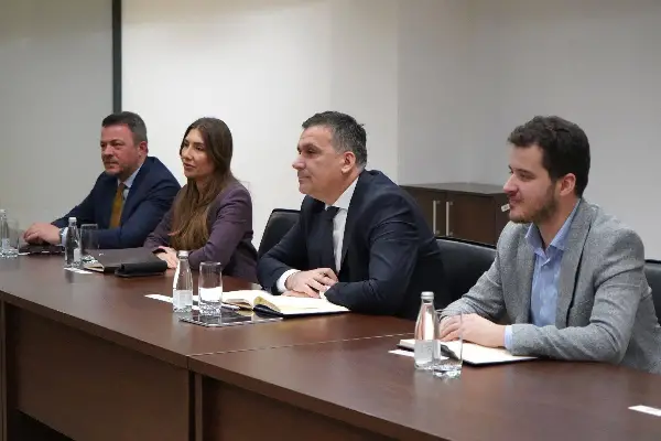 Хоџа и бизнис-секторот разговараа за одржлив развој и енергетска ефикасност