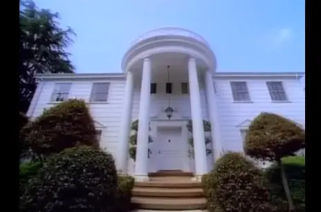 Куќата на „Принцот од Бел-Ер“ оди на продажба