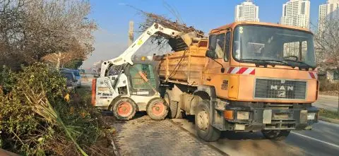 Општина Аеродром спроведува акција за чистење диви депонии на повеќе на локации