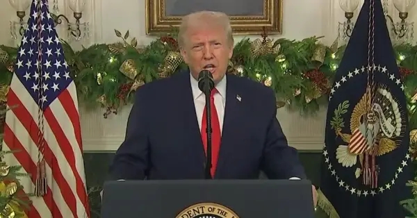 Трамп им се закани со царини на сите земји што се против планот за Гренланд