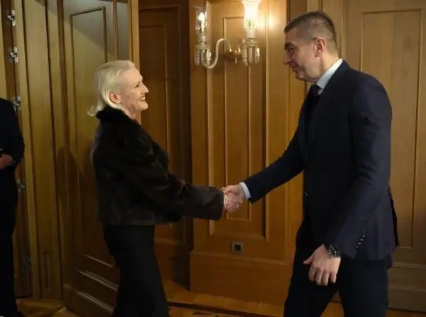 Проштална средба меѓу Агелер и Мицкоски