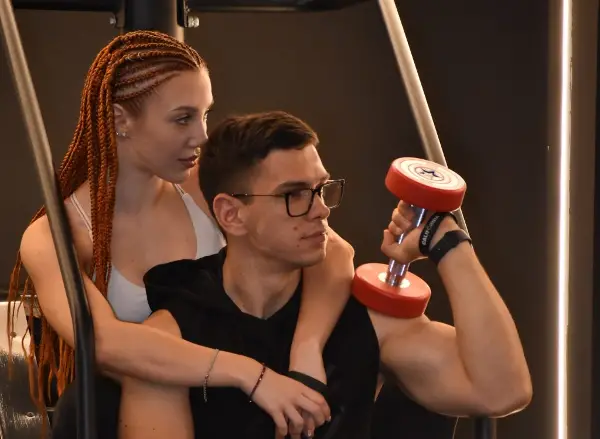 Зошто сè повеќе кумановци тренираат со Марио Петровски и Ивана Михајловска?