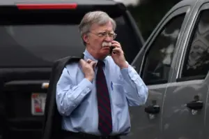 Тој беше клучниот човек на Трамп со години. Сега вели: Ова е убедливо неговиот најлош потег