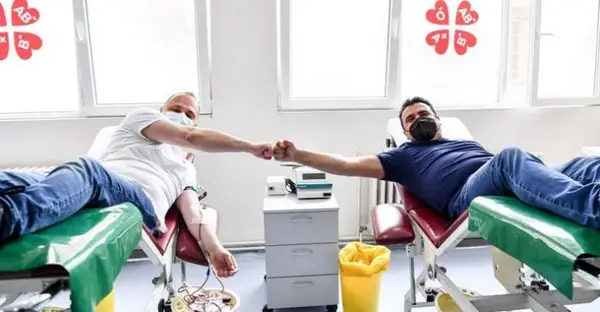 ОБВИНИТЕЛСТВО ДА ГИ ДОПРЕ „НЕДОПИРЛИВИТЕ“ ЗАЕВ И ФИЛИПЧЕ Со закани и  уцени кон Жан Митрев се обиделе да му ја преземат клиниката