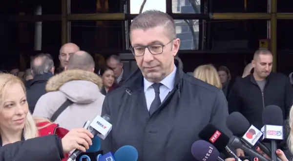 Граѓаните го почитуваат „Безбеден град“, помалку сообраќајќи и побезбеден сообраќај, истакна Мицкоски