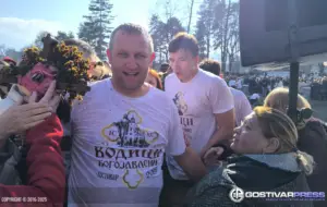 Светиот крст на Водици во Гостивар од Вардар го извади Бобан Симјановски