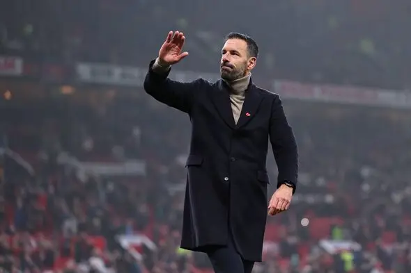 Ван Нистелрој го засили стручниот штаб на Холандија