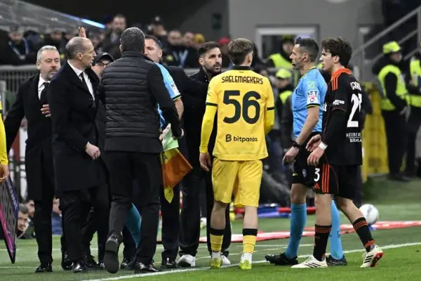 Фабрегас му се извини на Алегри за инцидентот на крајот од натпреварот со Милан