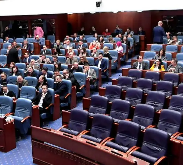 Пратеникот Милевски - Се продолжува рокот за легализација на бесправно изградените градби за уште 5 години