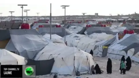 Уште најмалку 44 албански граѓани се во Сирија меѓу нив од жени и деца