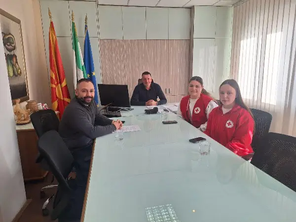 Тоневски на средба со „Вита-Максима“: Најава за регионален стационар и програма за стерилизација на миленици