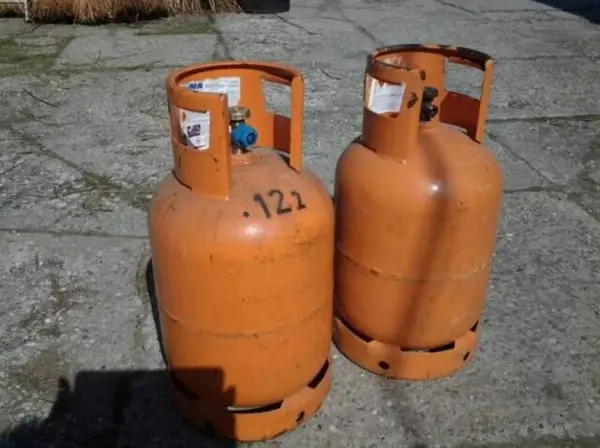 Пожар во угостителски објект во трговскиот центар во Кочани